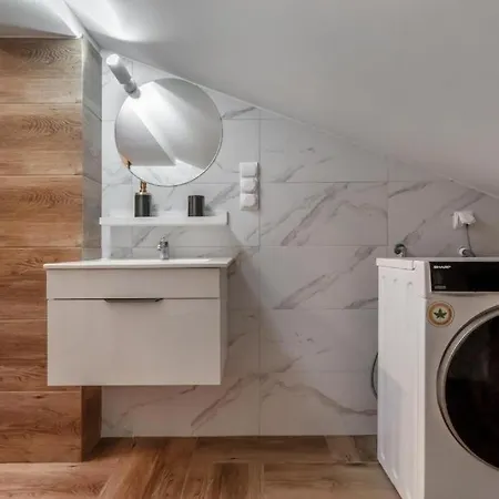 Close-golden Waw - Old Town - Marcinkowskiego #5 * Varsavia